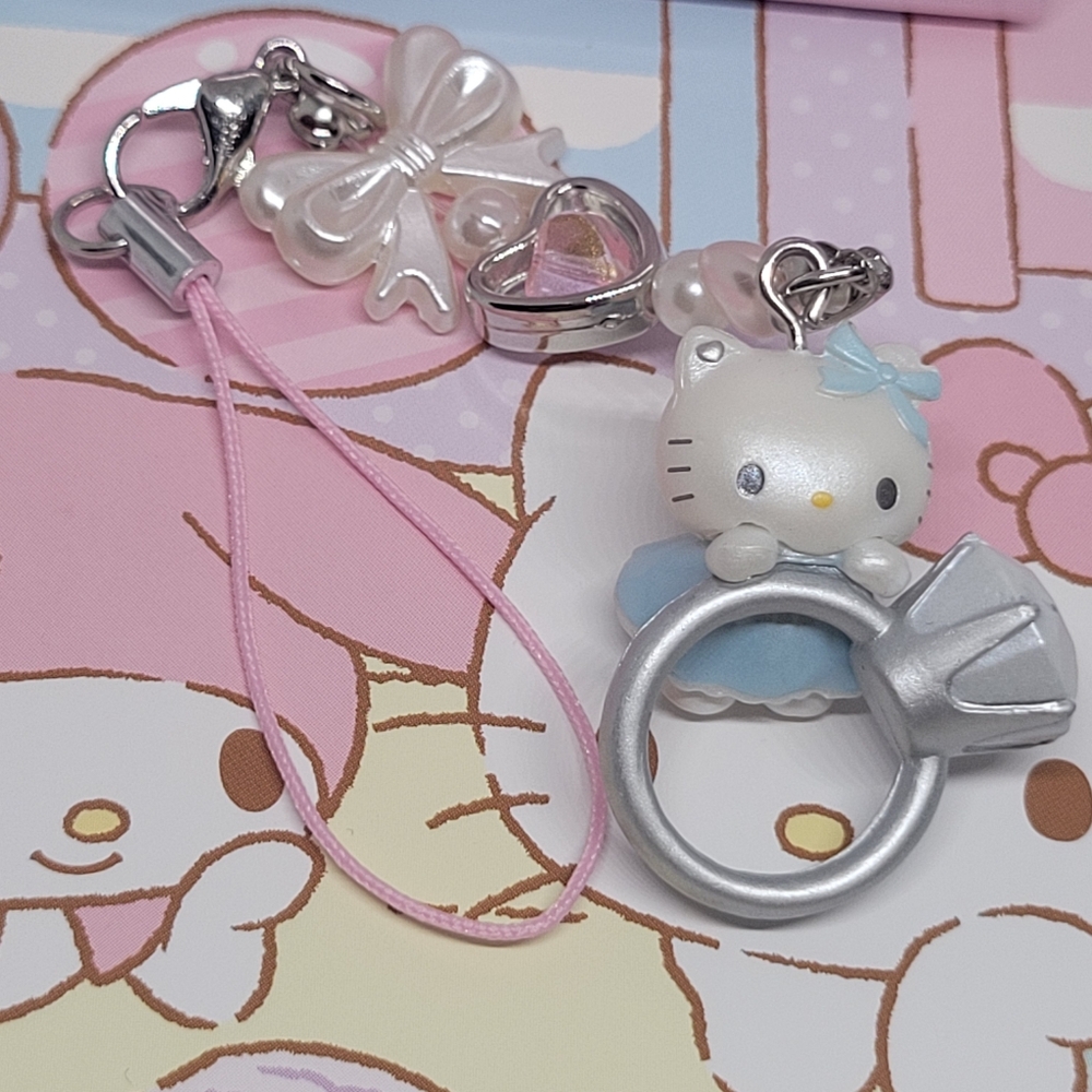 NEW Sanrio Secret Strap Hello Kitty Ring Collectible Charm